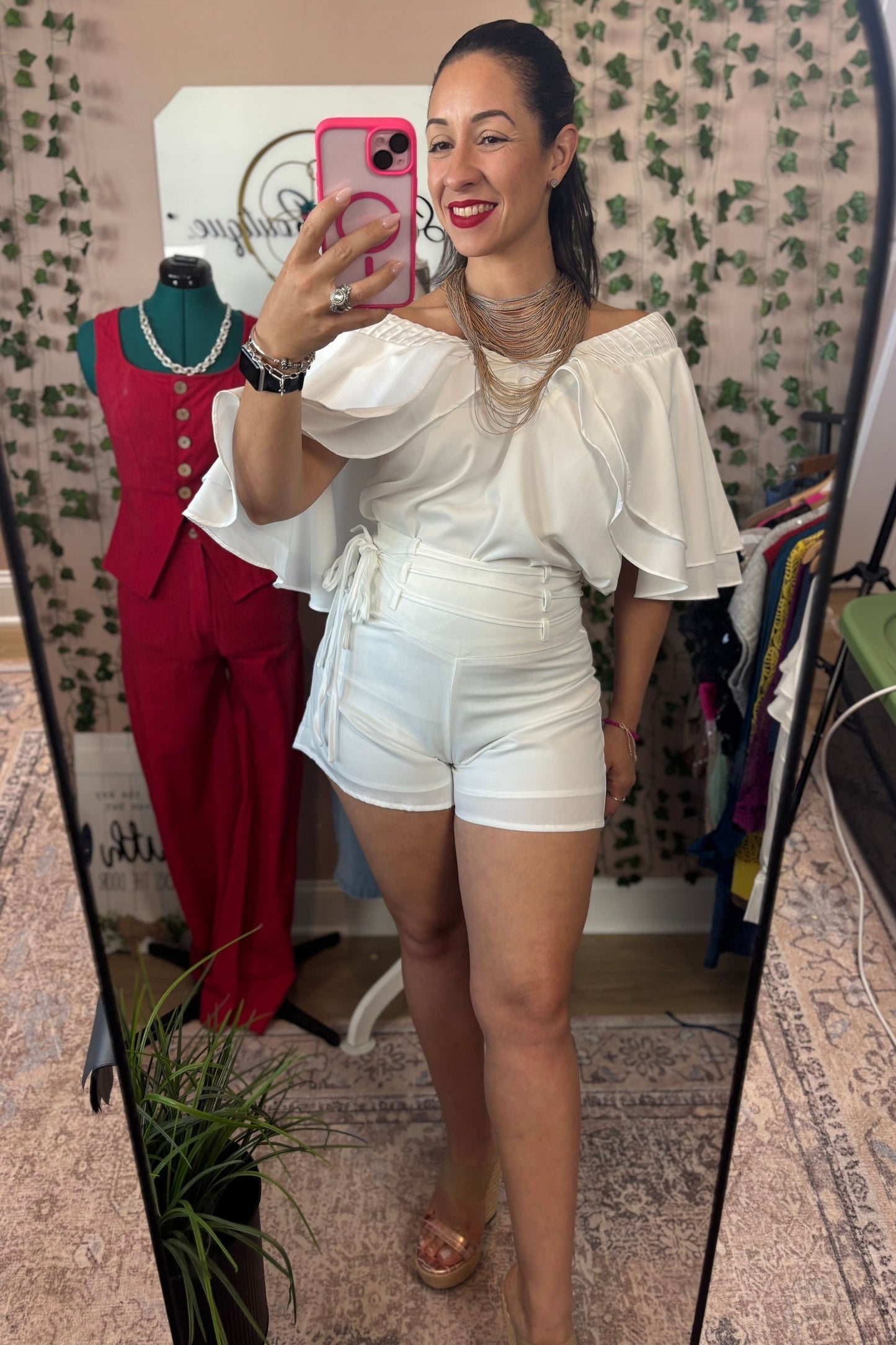 CONJUNTO DE BLUSA Y PANTALÓN CORTO BLANCO