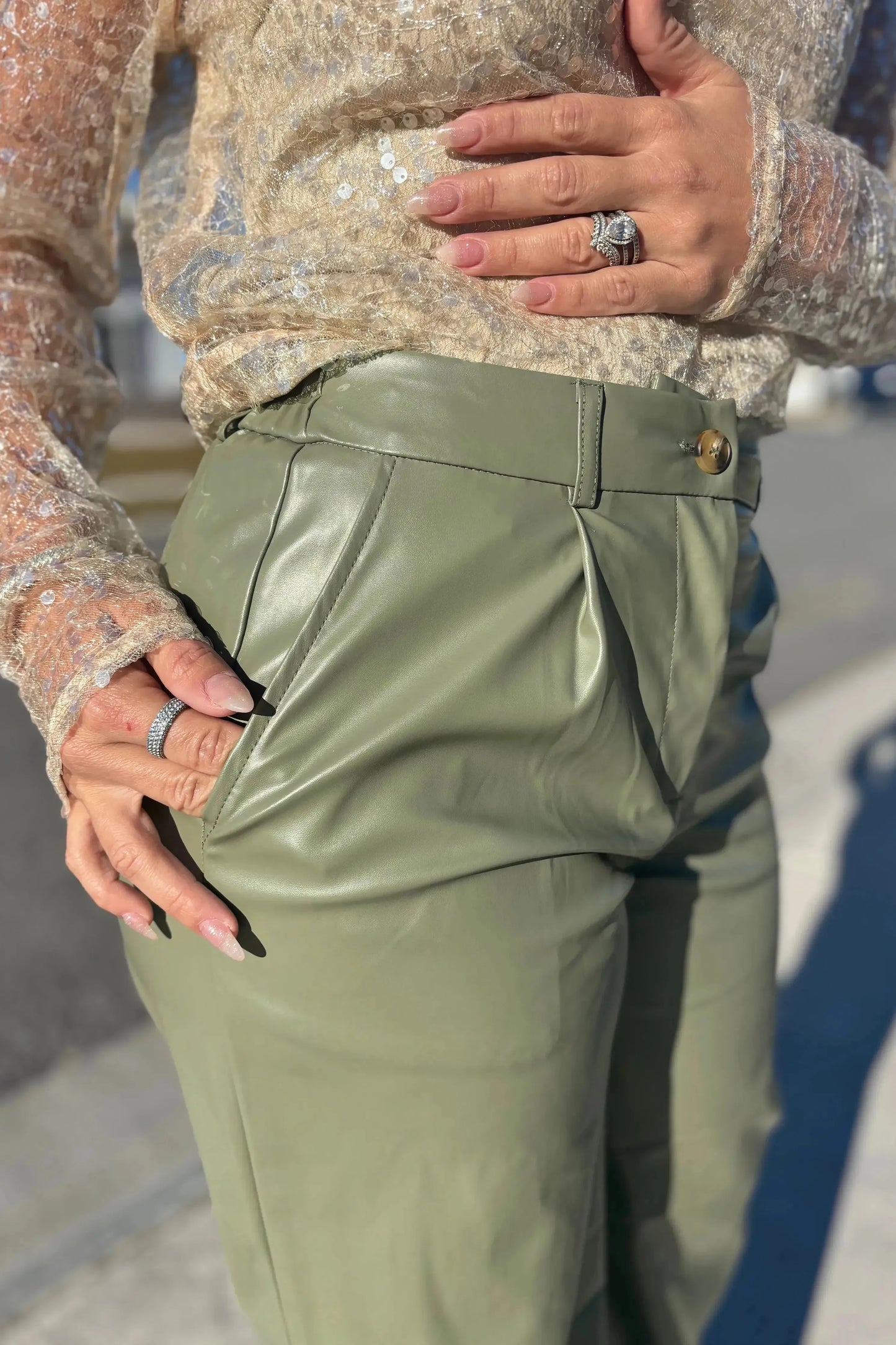 PANTALONES DE PIEL BOSQUE
