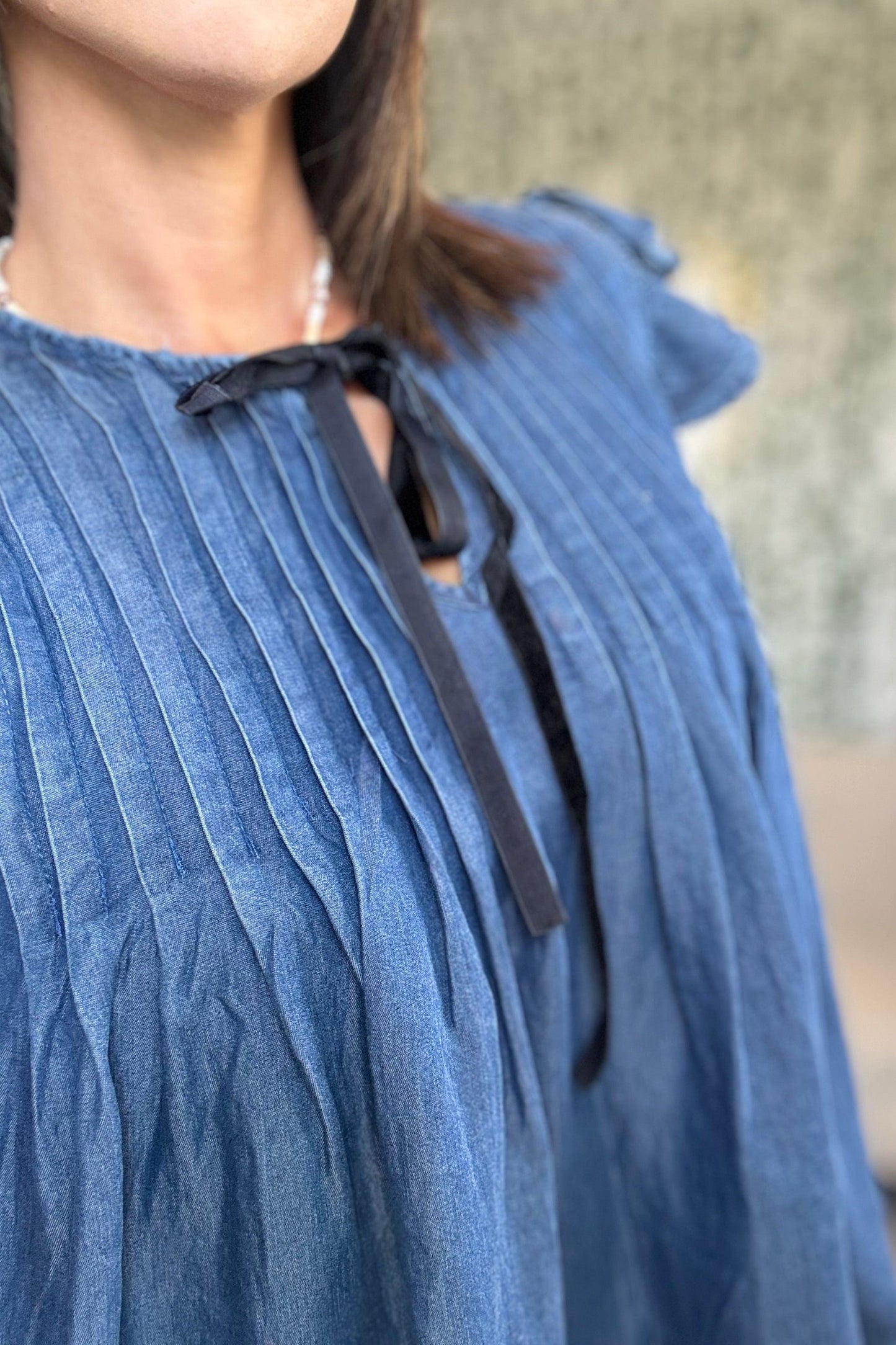 CHAMBRAY DENIM BLOUSE