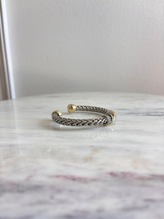 HEREDERA 7MM CROSS PAVE BAR BANGLE BRACELET – ELEGANT EVERYDAY ACCESSORY