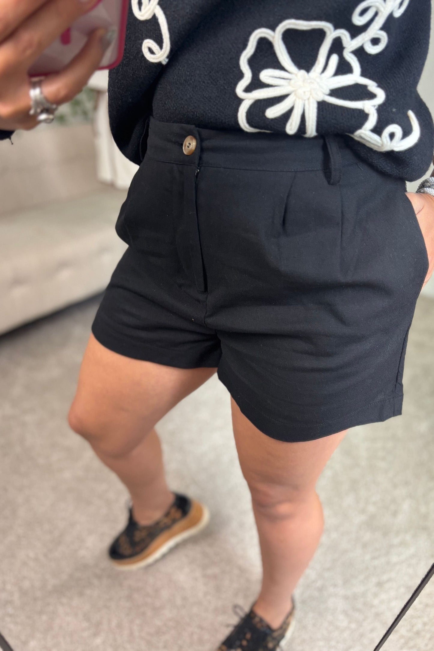 PANTALÓN CORTO DE LINO NEGRO