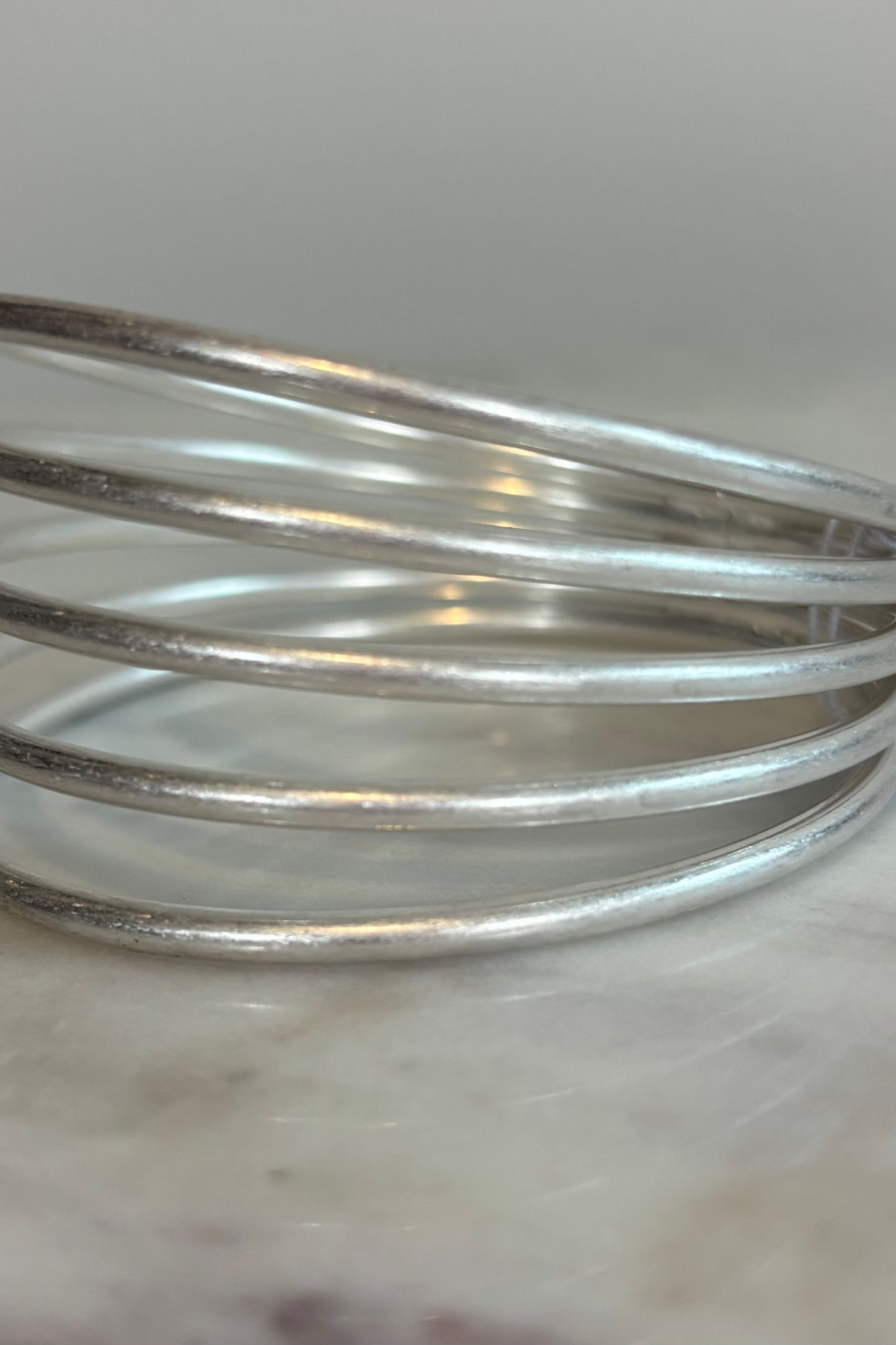 5 LAYER METAL BANGLE BRACELET-SILVER AND GOLD