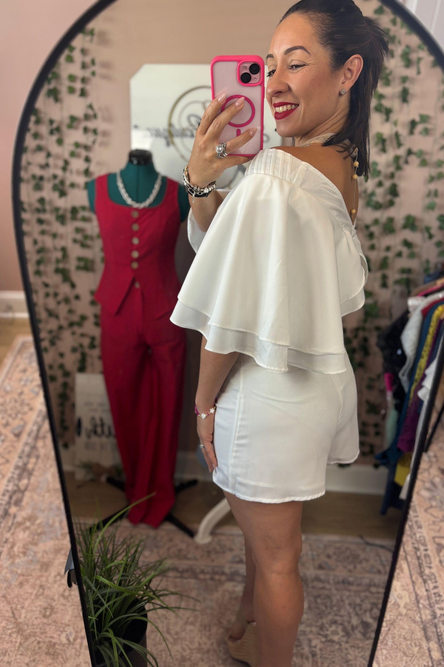 CONJUNTO DE BLUSA Y PANTALÓN CORTO BLANCO