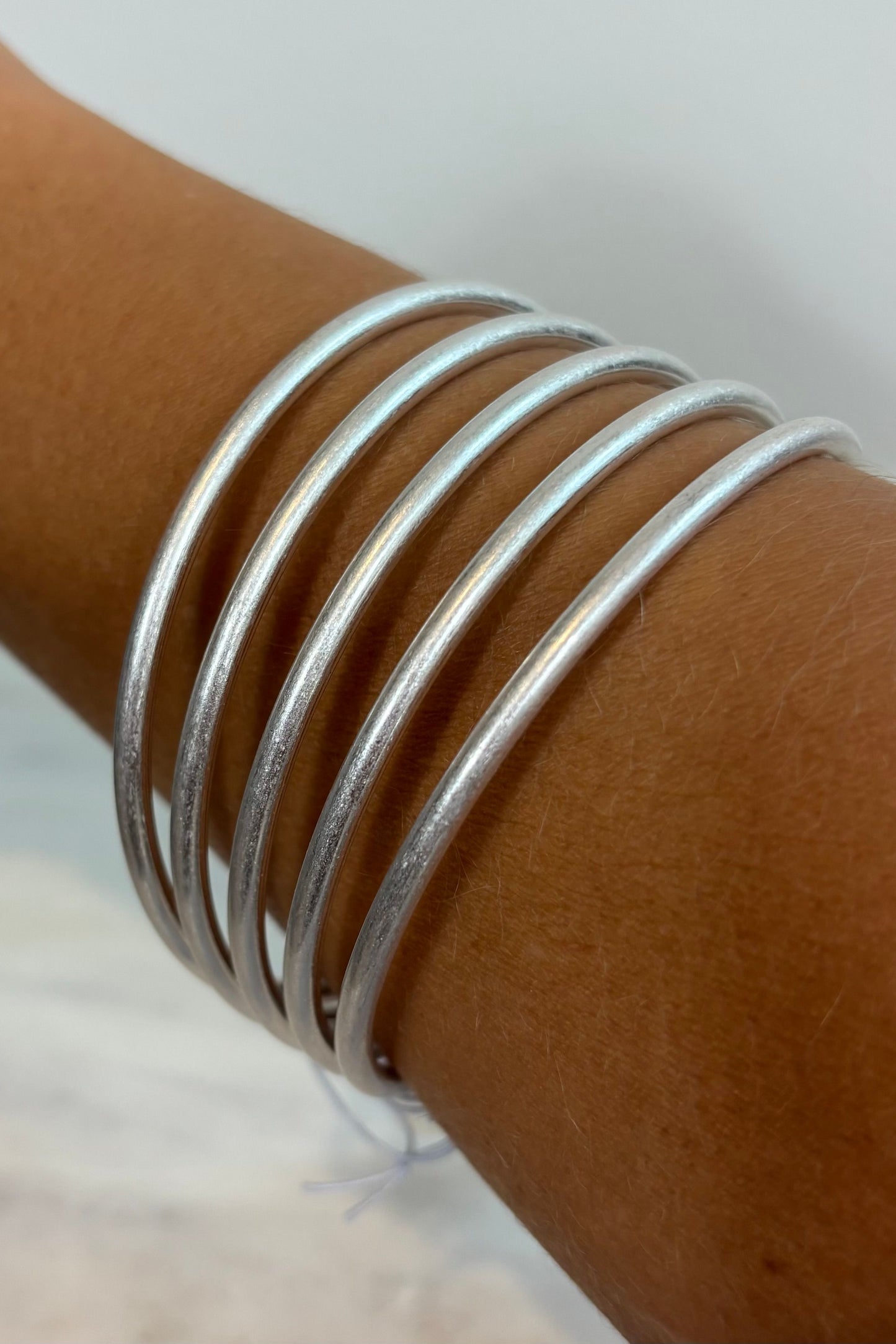 5 LAYER METAL BANGLE BRACELET-SILVER AND GOLD