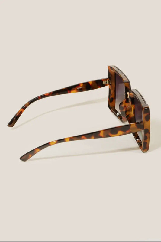 SQUARE FRAME SUNGLASSES