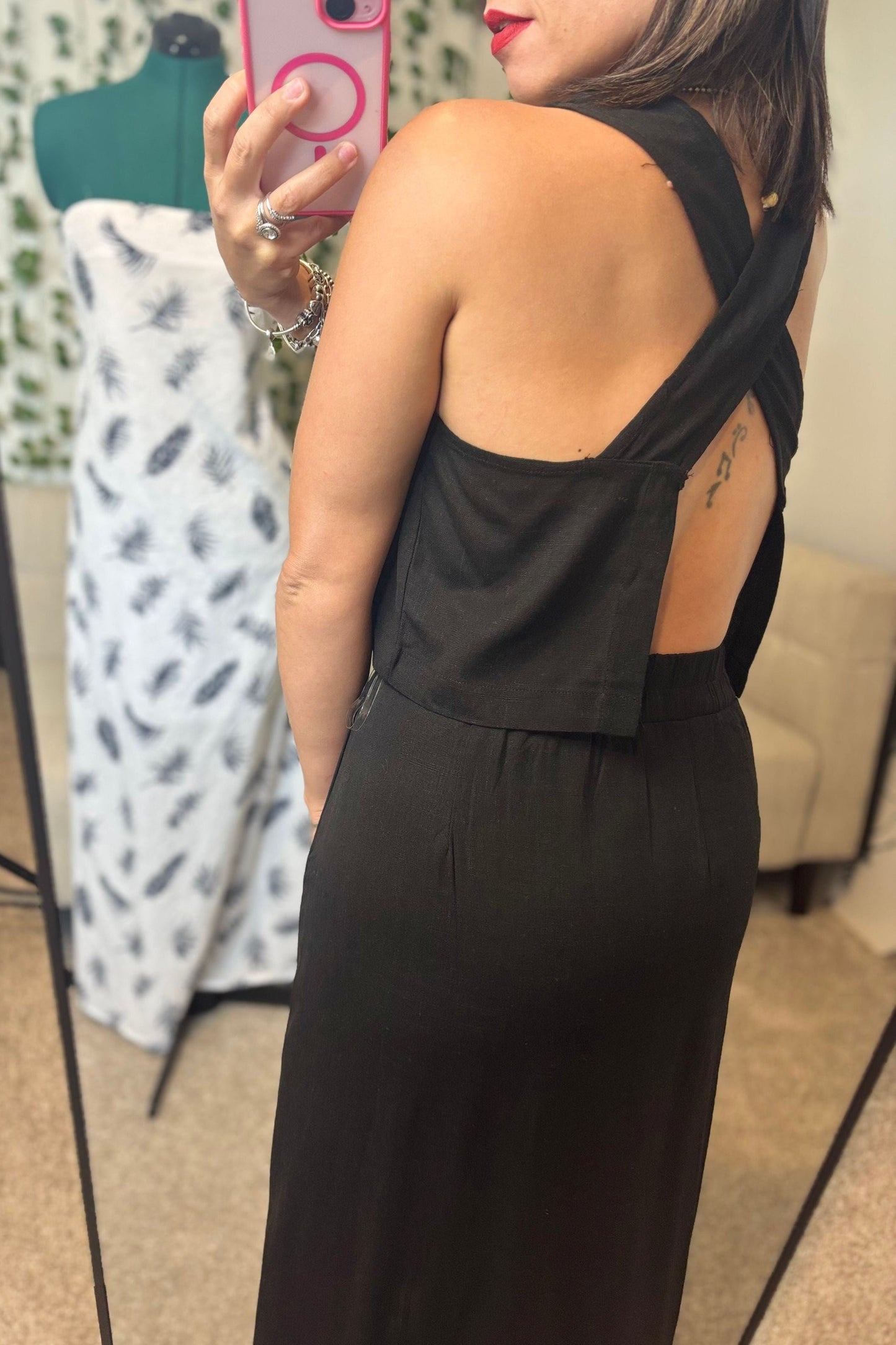CONJUNTO DE FALDA NEGRA Y TOP CORTO DE LINO