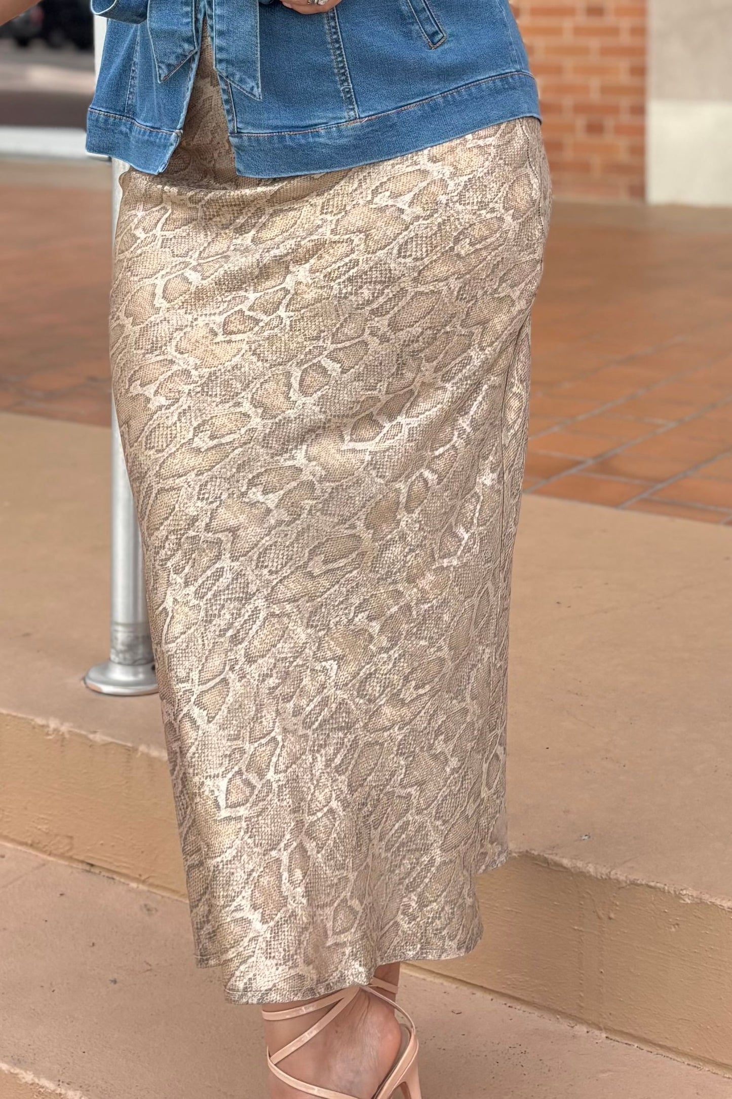 TAUPE SNAKE PRINT MIDI SKIRT