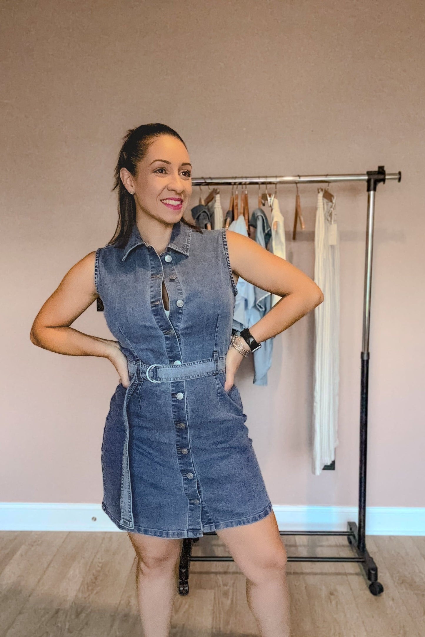 VESTIDO CORTO DE VAQUERO