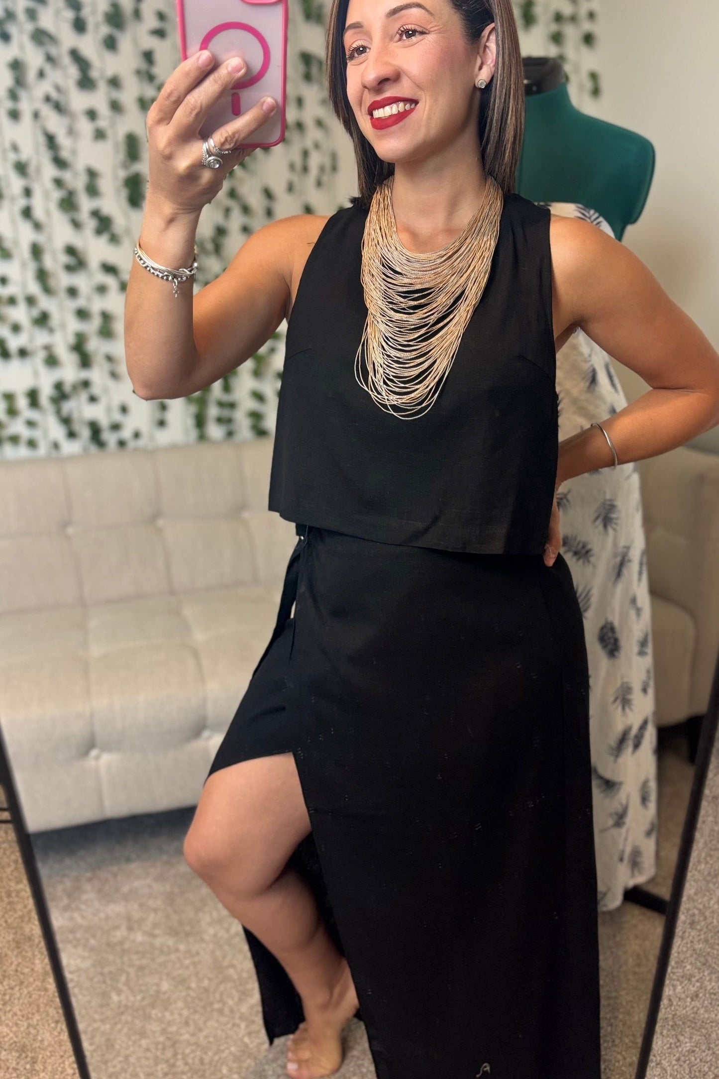 CONJUNTO DE FALDA NEGRA Y TOP CORTO DE LINO