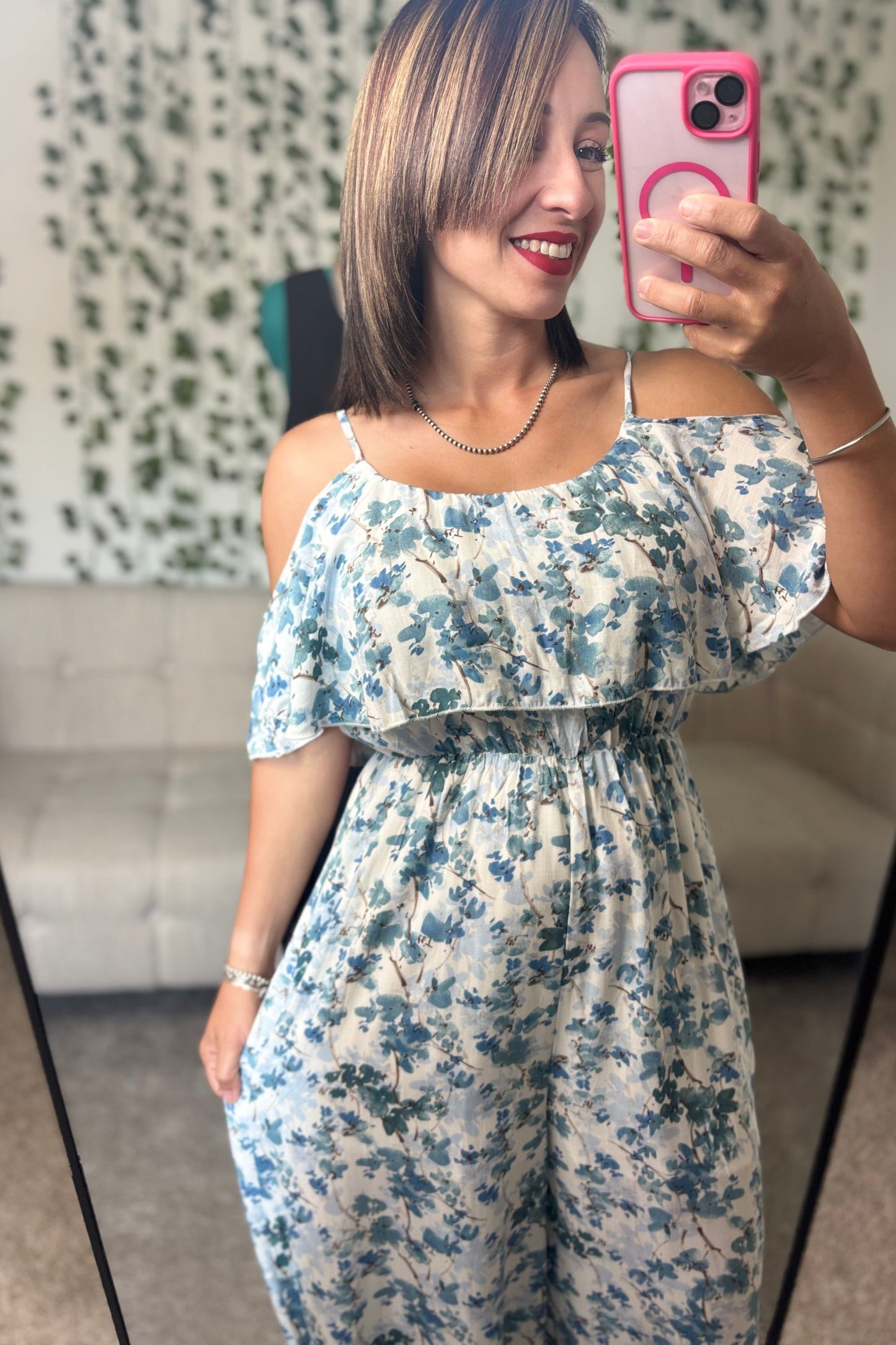 MONO CON ESTAMPADO DE FLORES AZULES