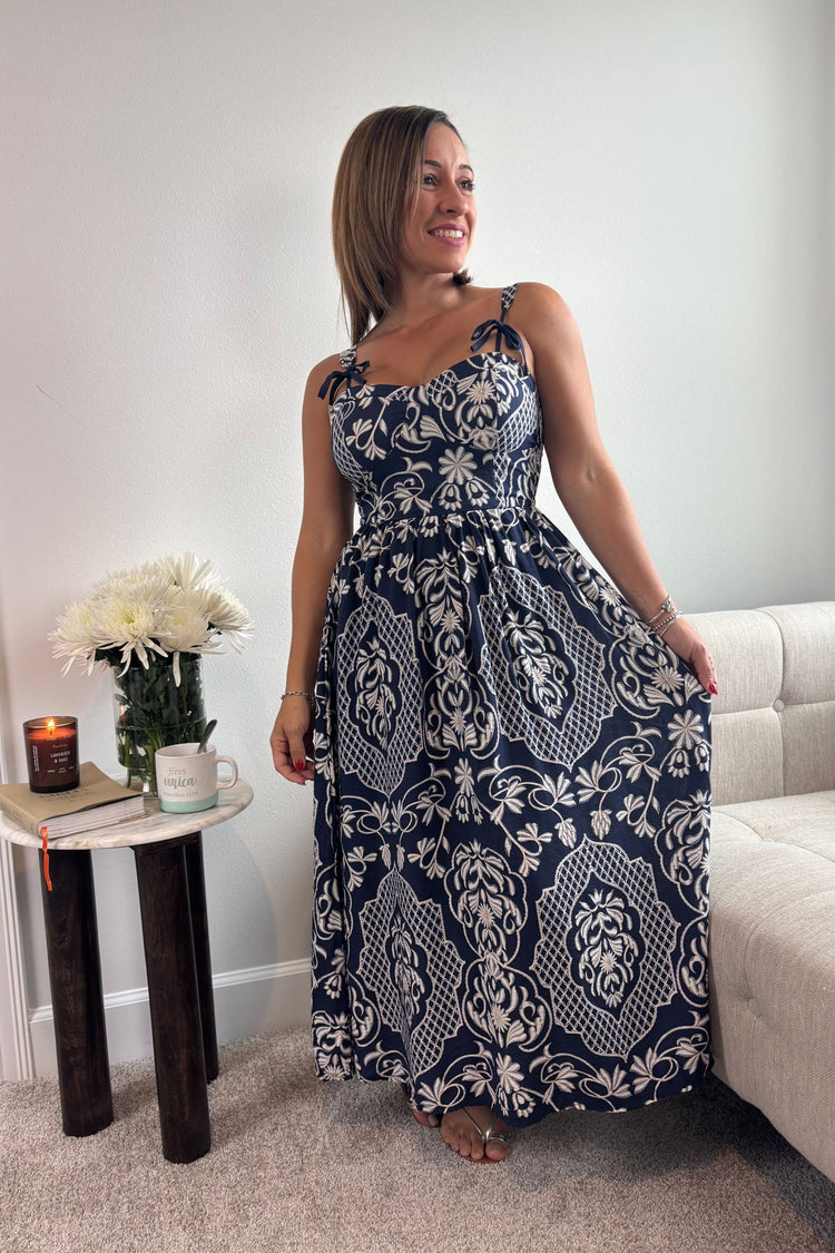 DRESSES