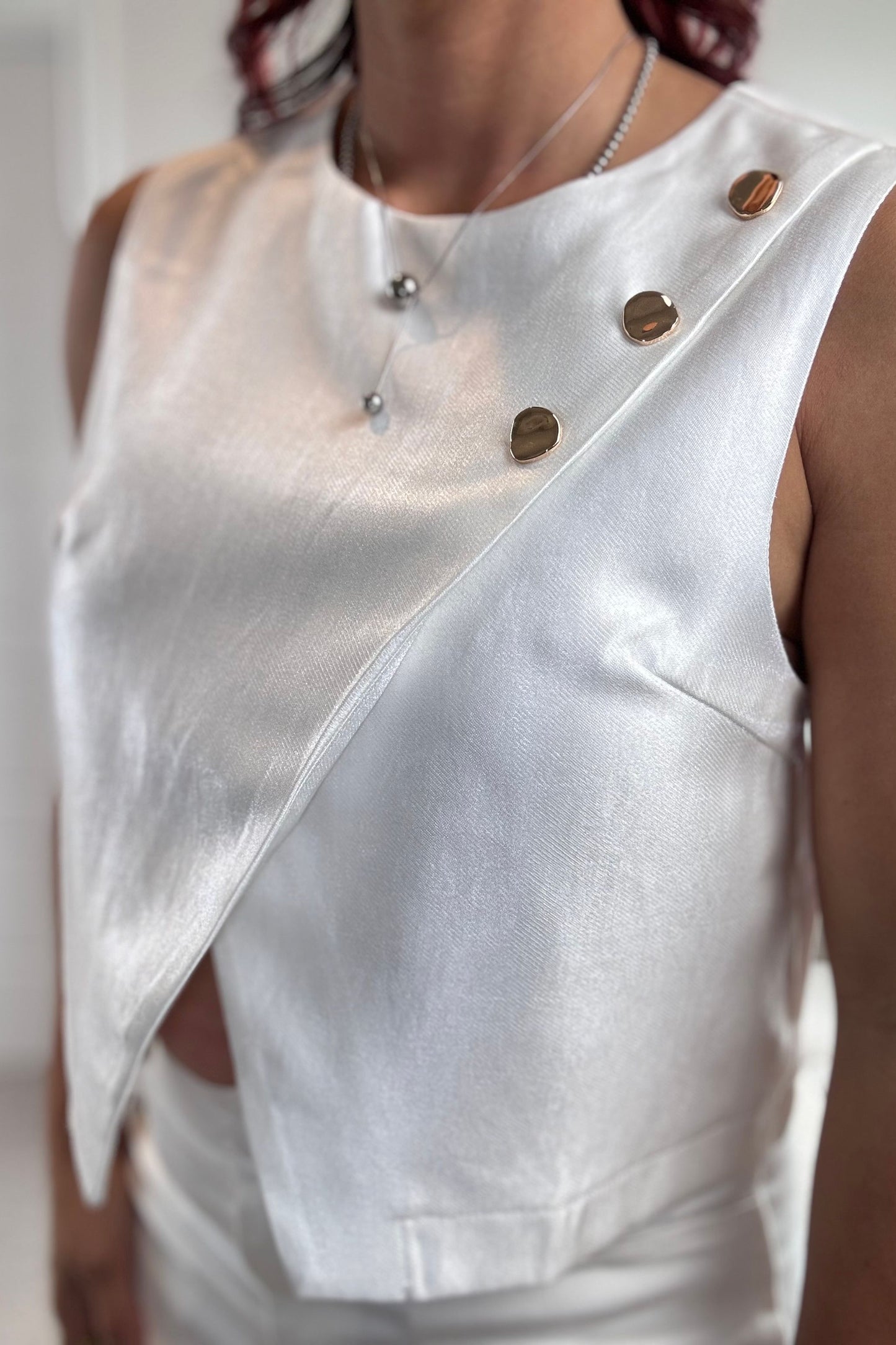CAMISA WRAP BLANCA METÁLICA ELEGANTE