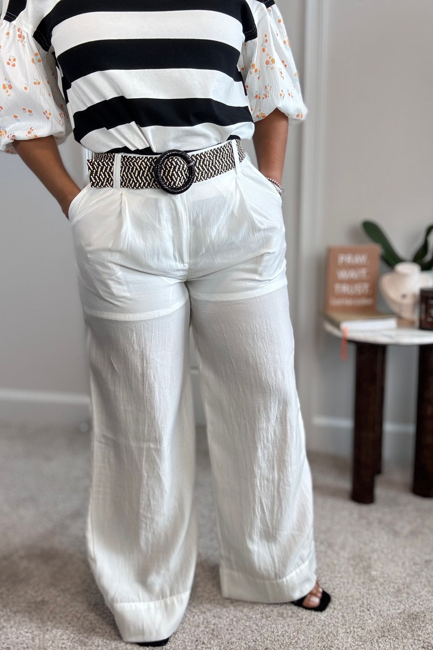 Straight leg pants with belt