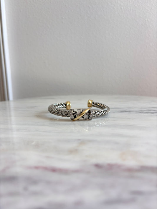 HEREDERA 7MM CROSS PAVE BAR BANGLE BRACELET – ELEGANT EVERYDAY ACCESSORY