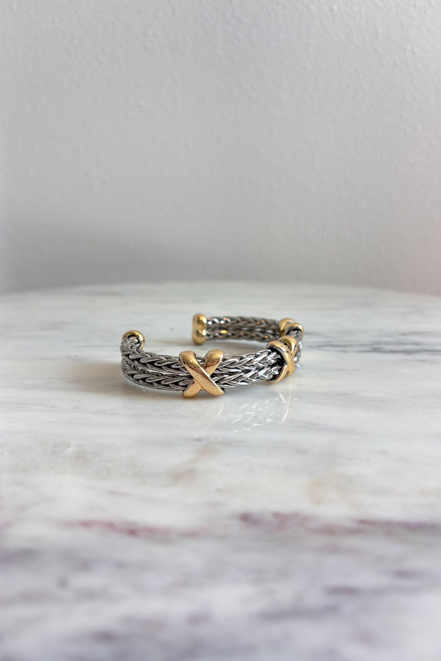 BONDAD BRAIDED TWO TONE BANGLE