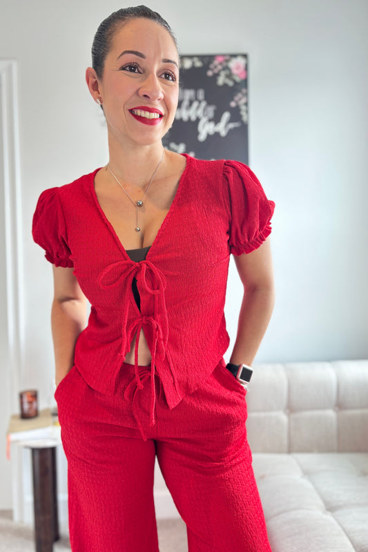 REFINED EASE KNIT SET-BLACK AND RED COLORS