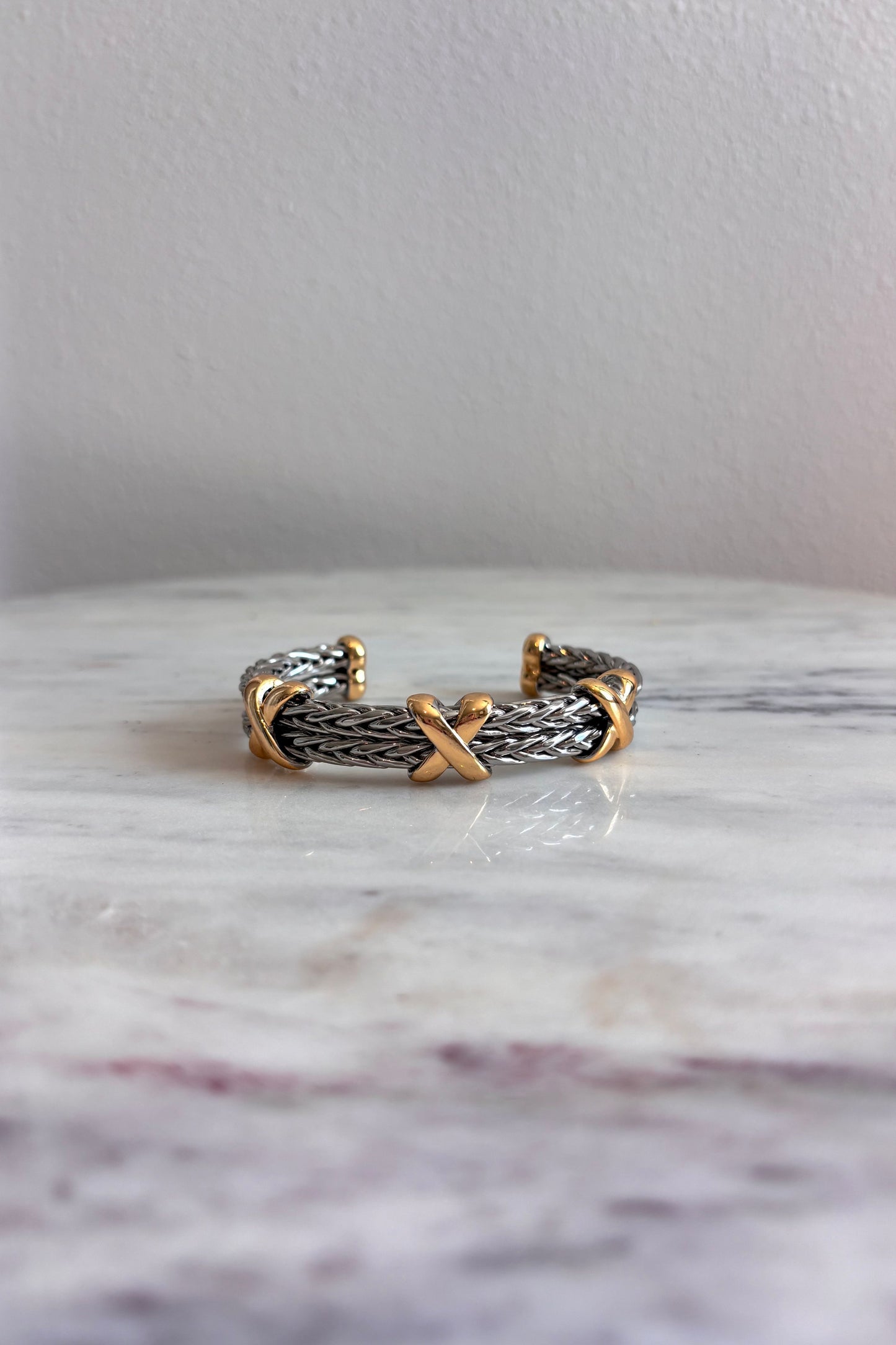 BONDAD BRAIDED TWO TONE BANGLE