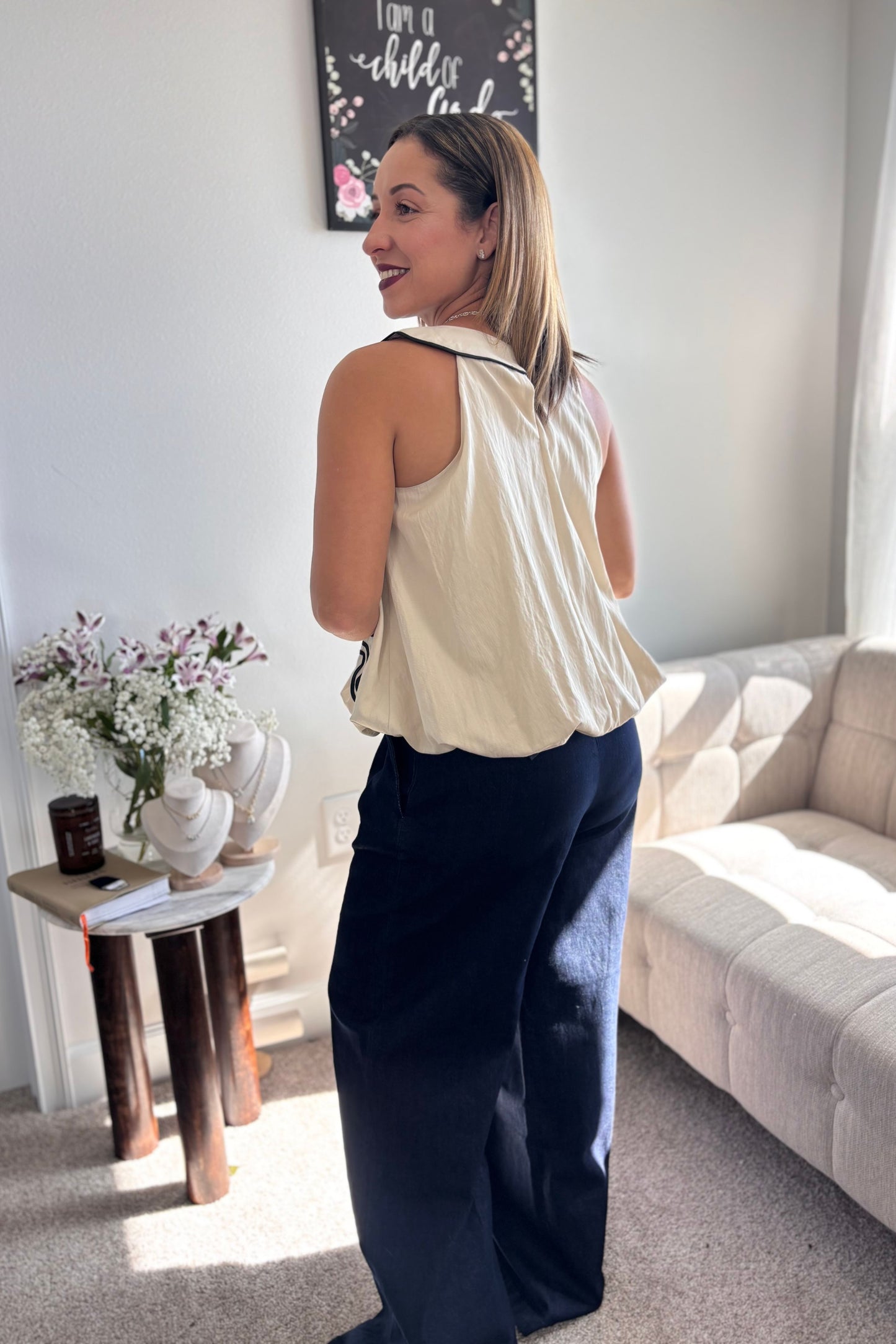 LIVING GRACE TOP-ABSTRACT DETAILS BEIGE TOP