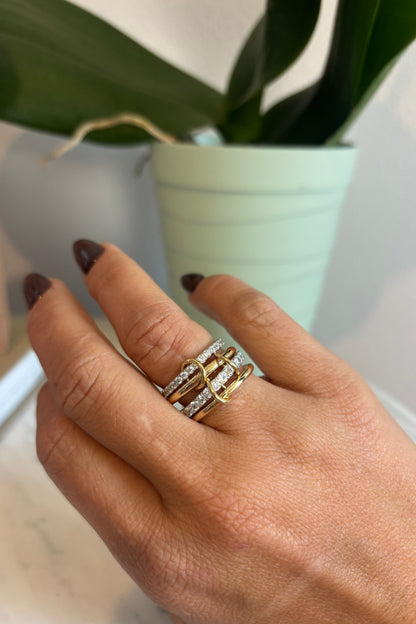 Linked band rings sizes 7