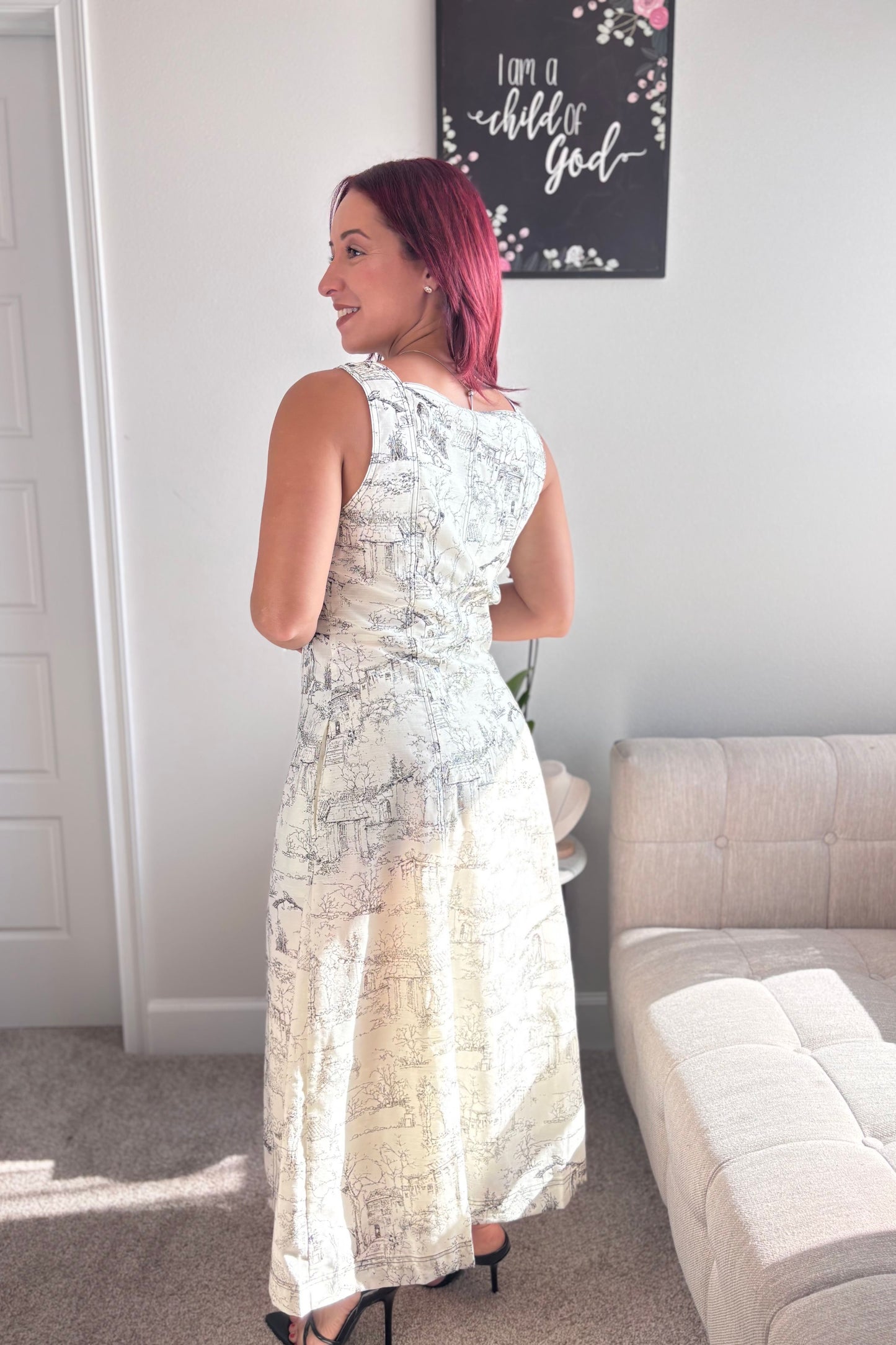 TOILE SQUARE NECK MIDI DRESS WITH PPOCKETS