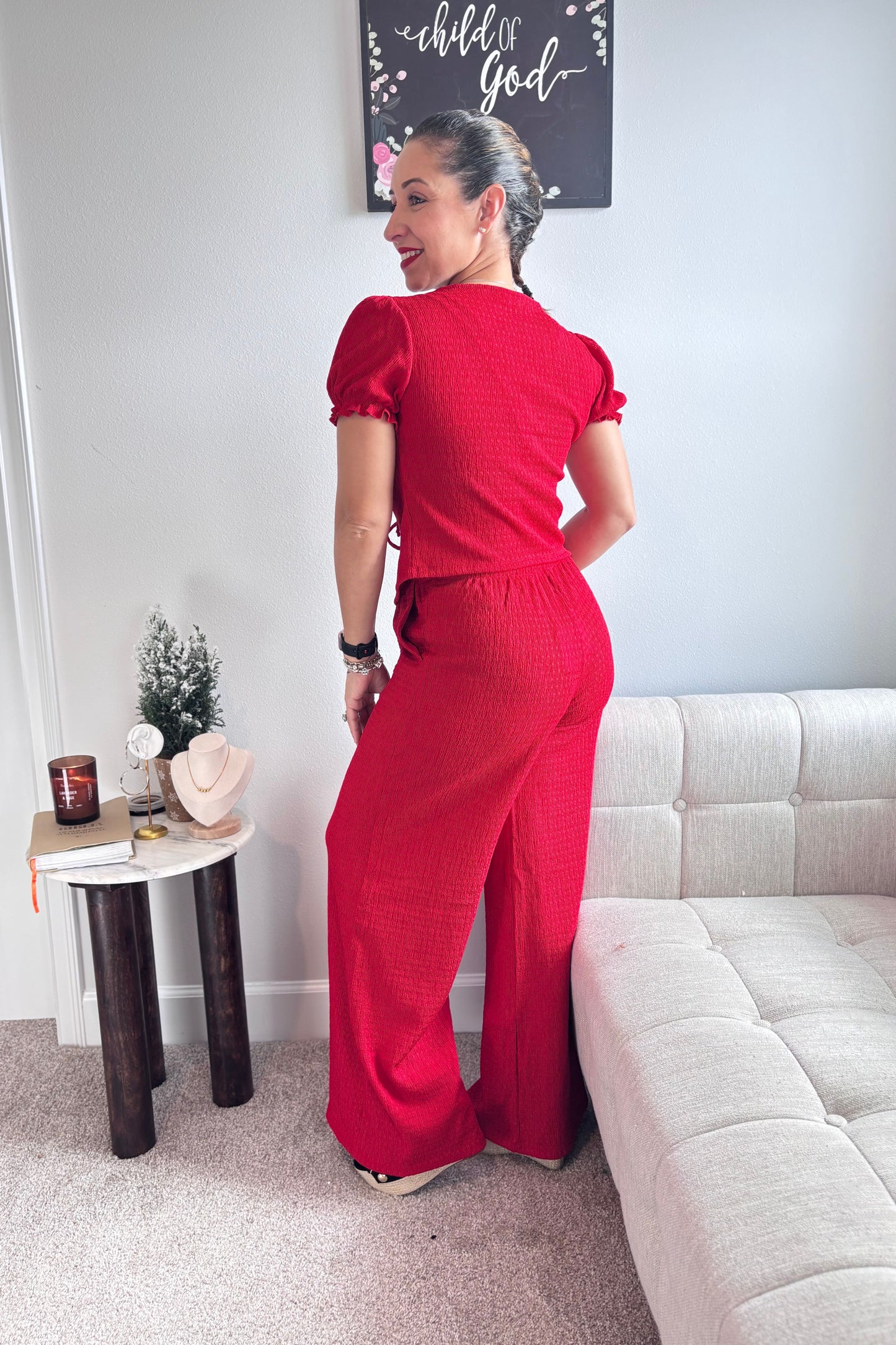 REFINED EASE KNIT SET-BLACK AND RED COLORS