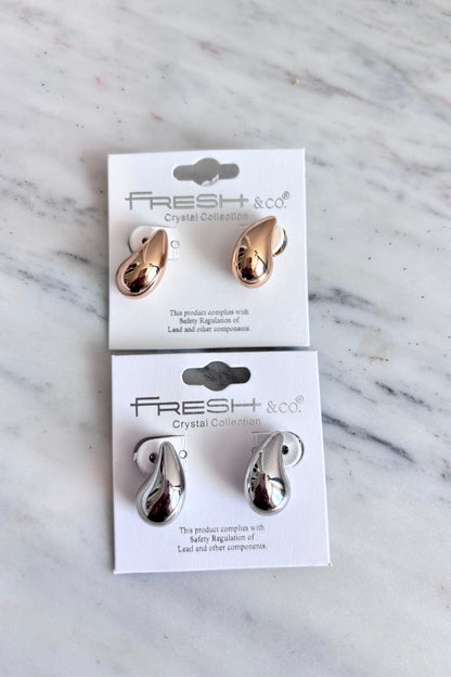 LUMINOSA WATER DROP POST EARRINGS – ELEGANT EVERYDAY EARRINGS