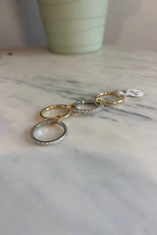Linked band rings sizes 7