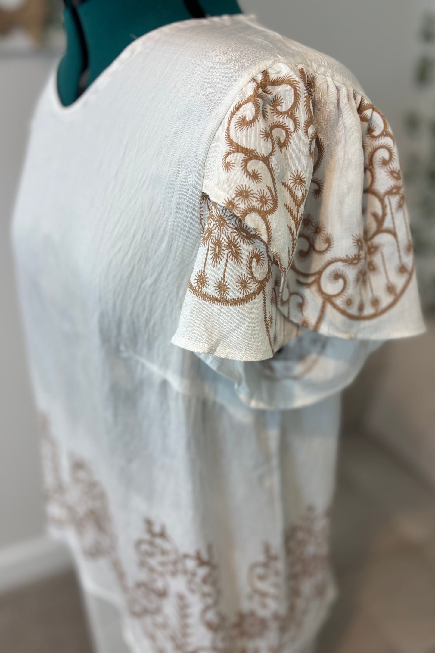PLUS SIZES PRINTED CASUAL SET
