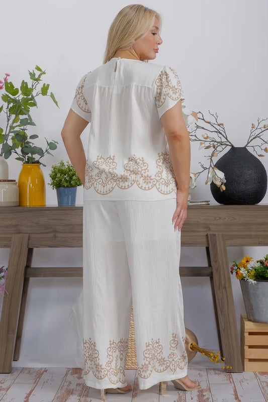 PLUS SIZES PRINTED CASUAL SET